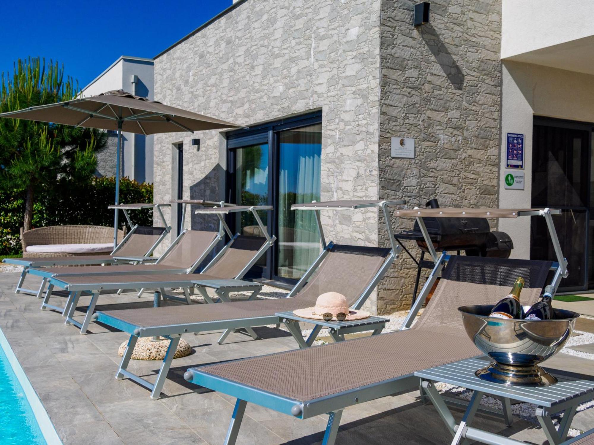 Sea View Villa Sun Sea & Fire Krnica Exterior photo